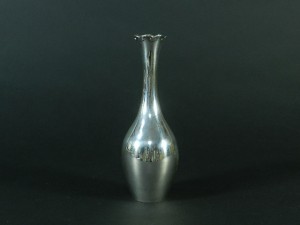 銀製 花瓶