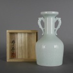 埼玉県 春日部市のお客様から「井上萬二」の白磁の花瓶を買い取らさせて頂きました